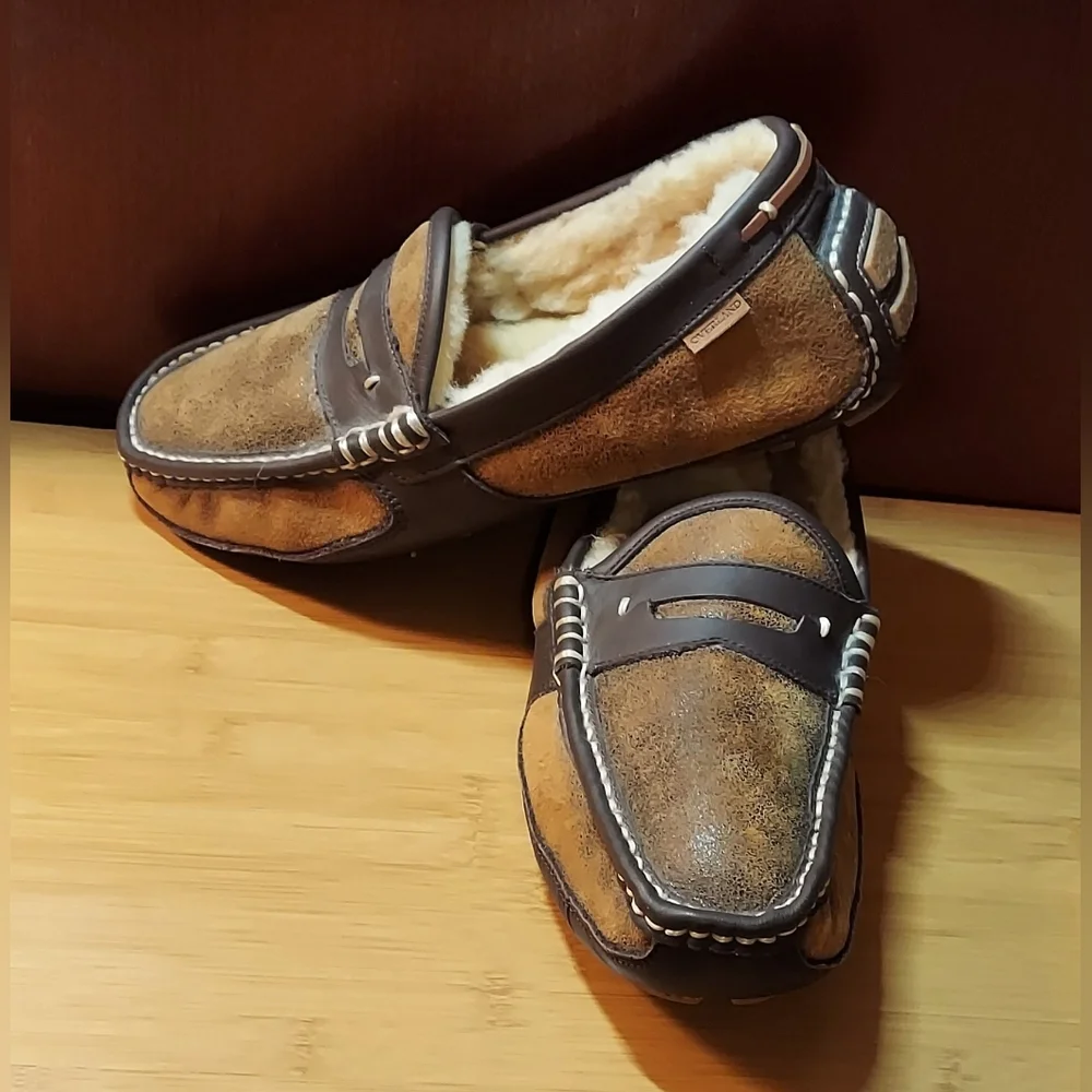 OVERLAND MEN'S DYED & TIPPED SHEEPSKIN LEATHER & FUR LINED PENNY LOAFERS SIZE 10 - Picture 1 of 16